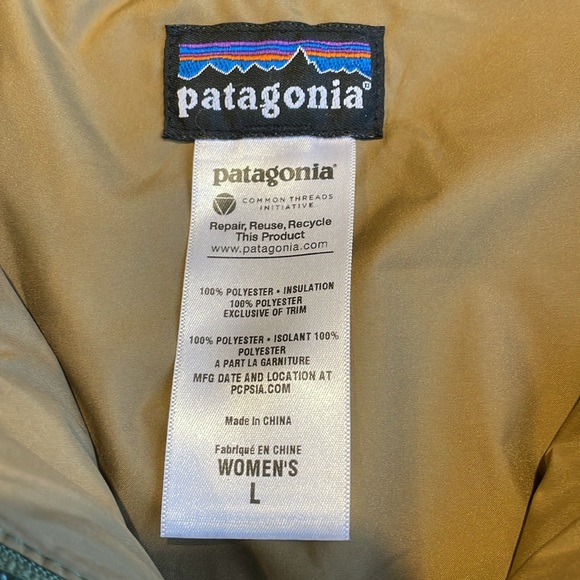 Patagonia hooded women’s insulated jacket - Picture 2 of 14